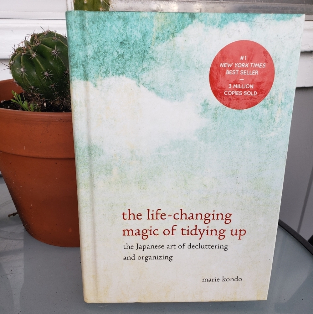NWOT Marie Kondo The life changing magic of tidying up Hardcover Book